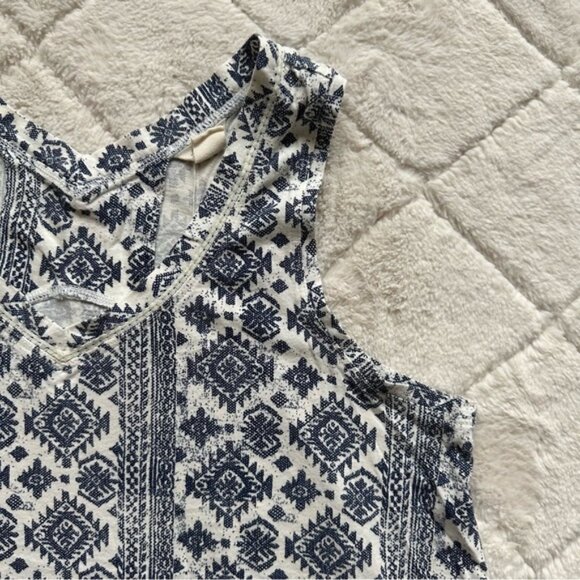 Lucky Brand | Blue and White Tribal Print Double V-neck Tank Top | Size Small - Picture 4 of 9
